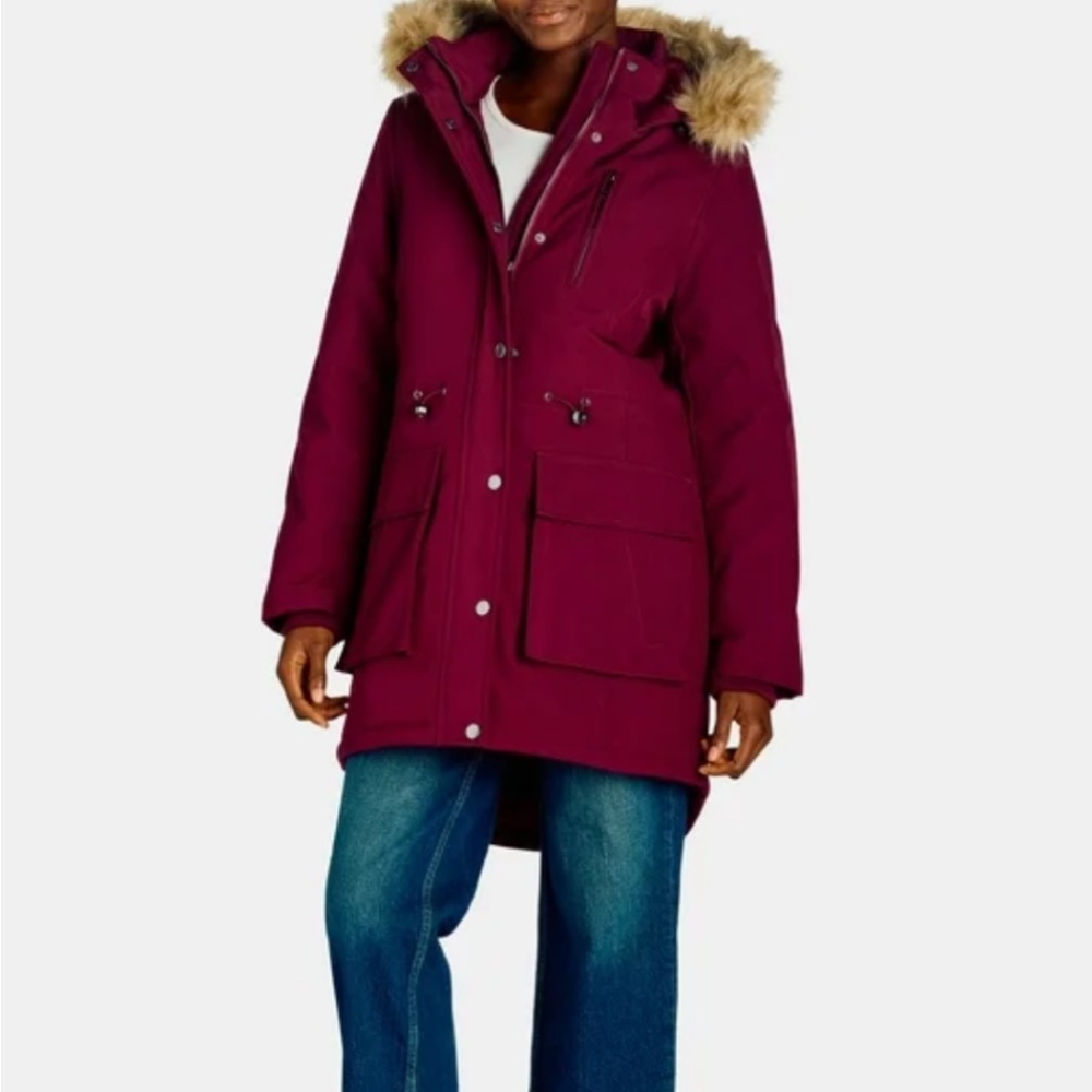Amazon Red Puffer Jacket with Hood and Quilted Design